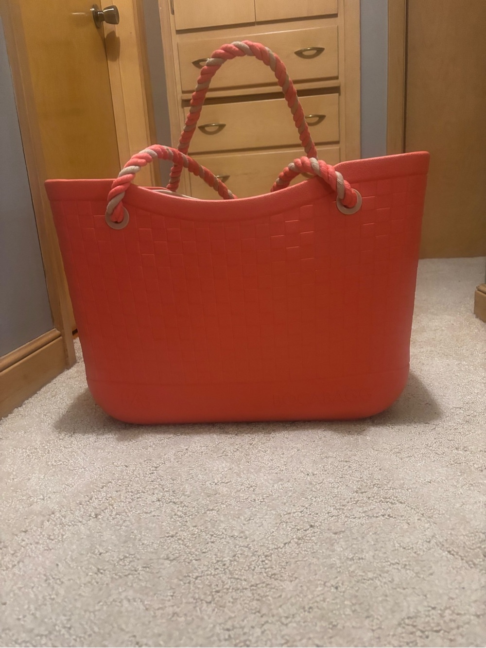 BocaBagg Classic Woven Tote Bag in Coral Pink